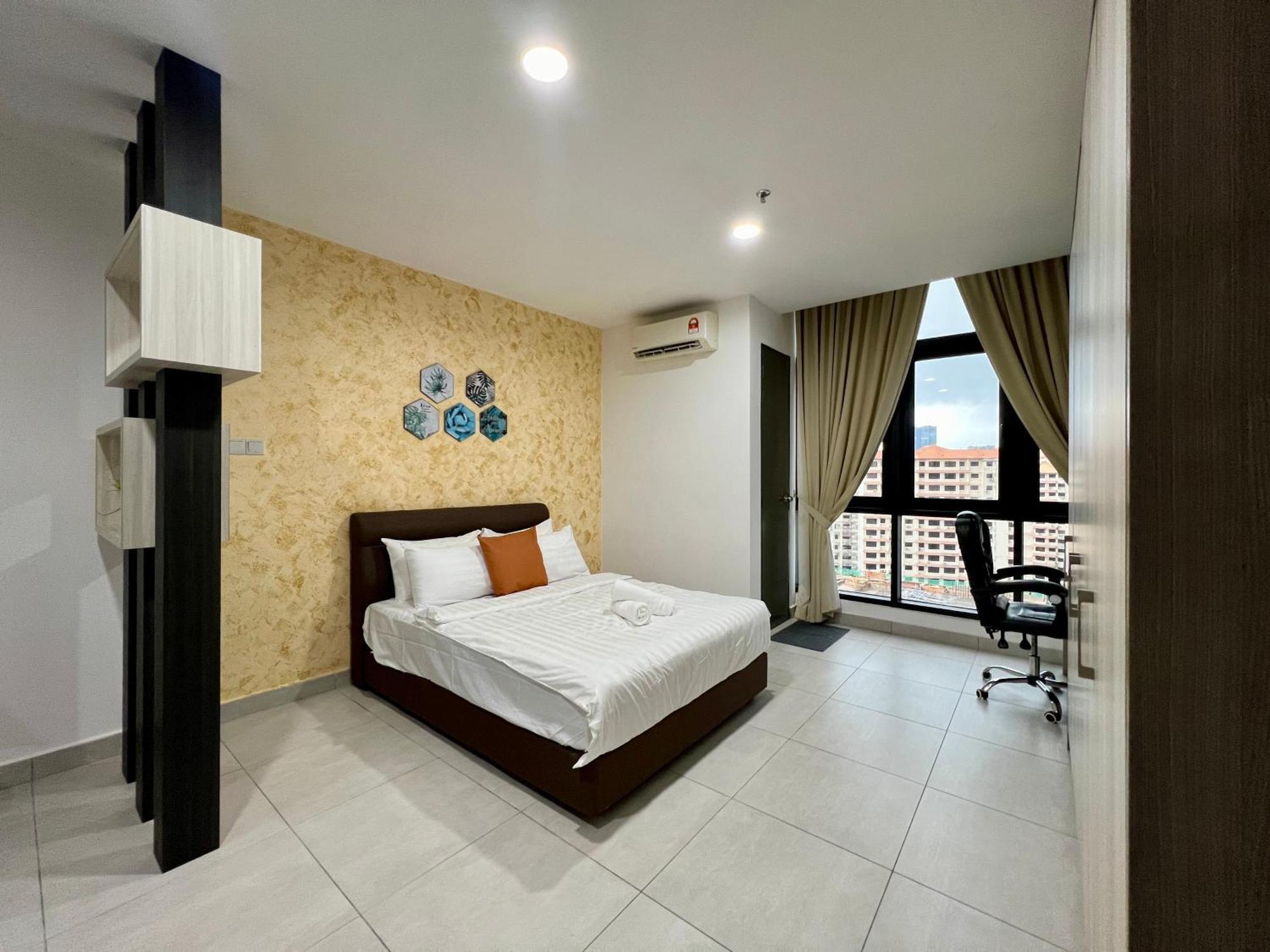 Apartment Q @ Queensville By Moka *